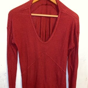 Red-Orange long sleeve top (size L)